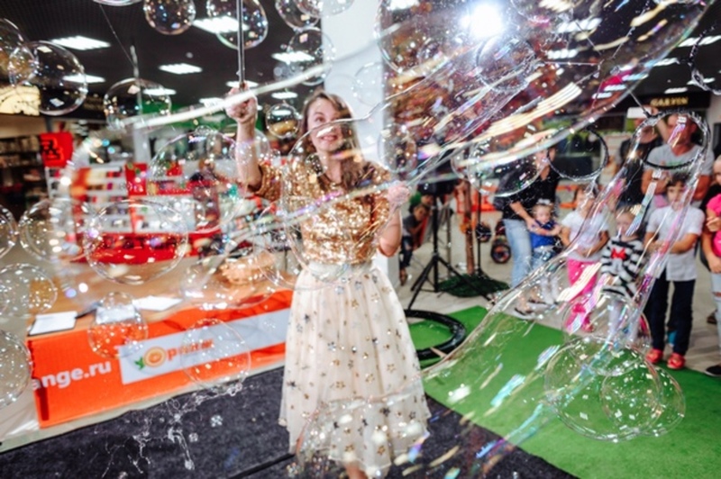 Шоу мыльных пузырей в "Даниэль"